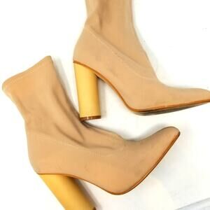 Cape Robbin Beige Tan Midi Booties Round Heel Comfortable‎ Lightweight Women's 7
